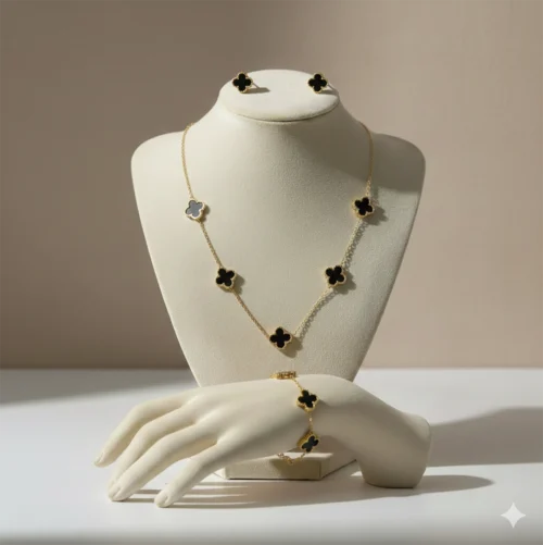 Black Clover Jewelry Set